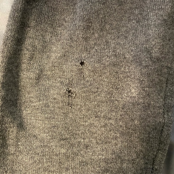 Vince Men’s Black / Grey Cashmere Sweater - Picture 8 of 8